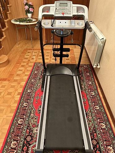Qaçış trenajoru – çoxfunksiyalı ev fitnesi üçün - Geniş qaçış səthi