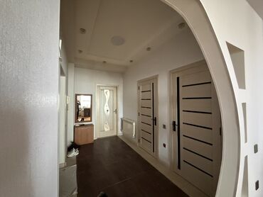 Uzunmüddətli kirayə mənzillər: 17-17
Ailəyə verilir
Şəxsi evimdir — 7