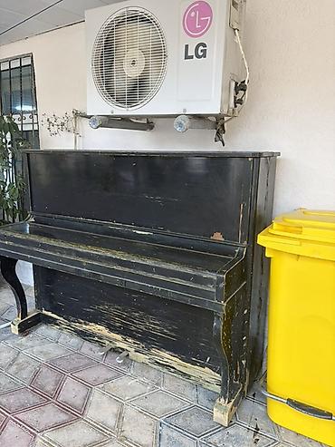 pianino akustik: Upright (şaquli) pianino – klassik dizayn, qara rəngli korpus — 3