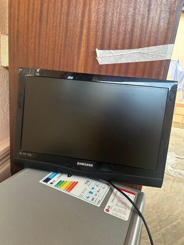 televizor lcd: İşlənmiş Televizor Samsung LCD 32" Ünvandan götürmə