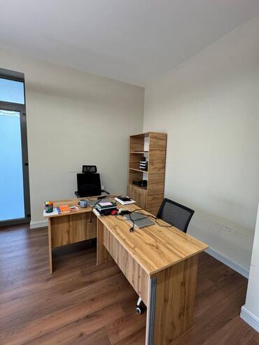 Ofislər: Nərimanov rayonu, Koroğlu metrosu, Heydər Əliyev prospektində, 16 — 3