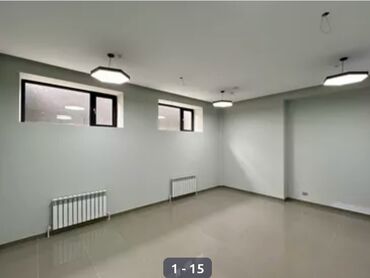Офисы: Сдаю в аренду 30м.кв. мкр. Жал. цокольный этаж.цена 25000 сом