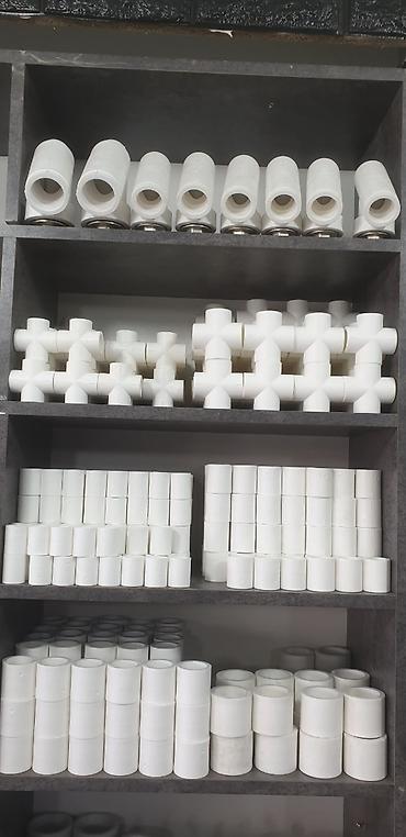 Тепловые завесы: Алюминиевый радиатор отопления белого цвета. Состоит из нескольких — 26