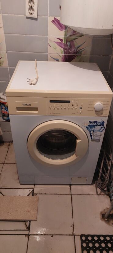 продаю стиральную машинку автомат: Стиральная машина Atlant, Б/у, Автомат, До 6 кг