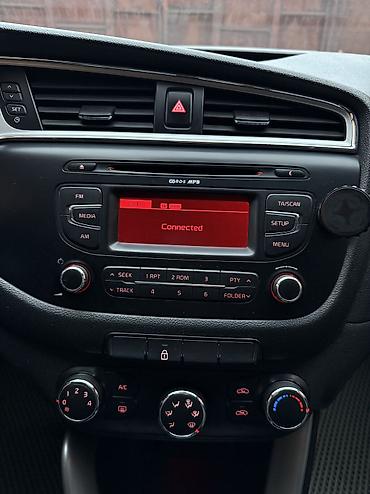 Kia: Kia Ceed: 2014 г., 1.4 л, Механика, Бензин, Универсал — 22