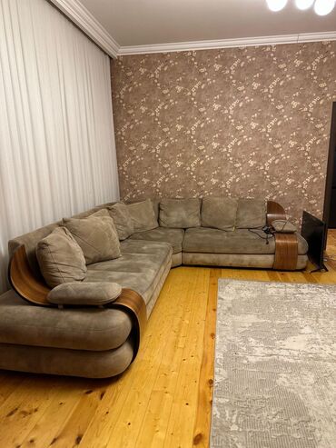 tankdakı künc divarları: Künc divan