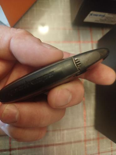 biser od ravanice: Neka elektronska cigara.Ima unutar neka tecnost al ko zna od kad je — 5