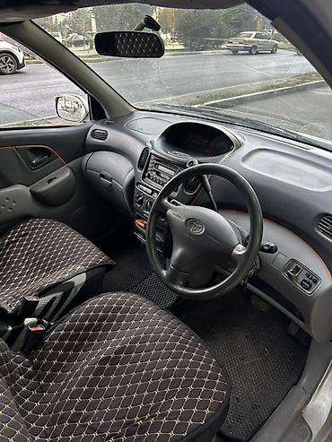 машины не на ходу: Toyota Funcargo: 2002 г., 1.3 л, Автомат, Бензин, Минивэн — 6