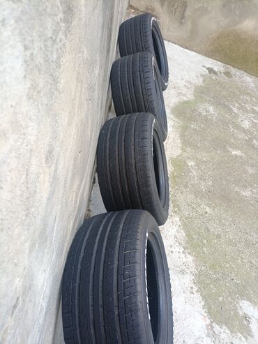 Tulumlar: Şin 215 / 50 / R 13