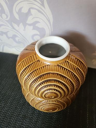 kosarka igracka: Vaza porcelanska Zajecar iz 70ih.god. Vaza porcelan — 2