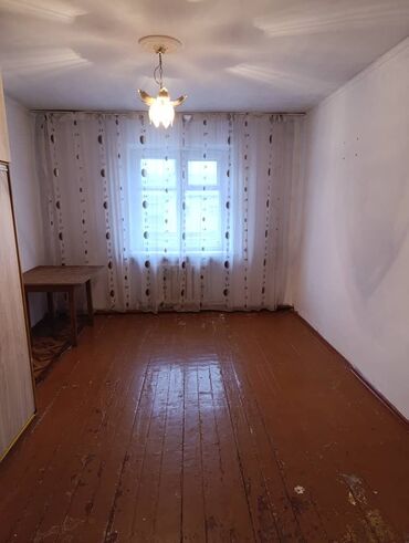 квартира сдается токмок: 1 комната, 4 м², Хрущевка, 2 этаж, Старый ремонт