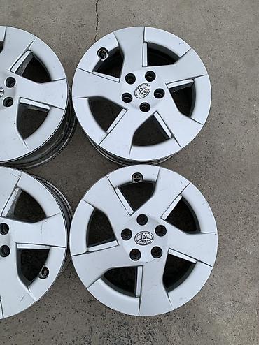 приус диск: Литые Диски R 15 Toyota, Комплект, отверстий - 5, Б/у — 3