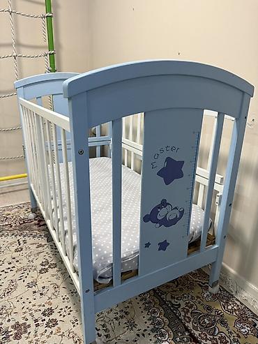 pettee bear: Детская кроватка на колесиках - Материал: дерево. - Цвет: сочетание — 1