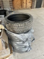 японские шины: Продам новую зимнюю резину Проехала 25км . Мои диски для нее