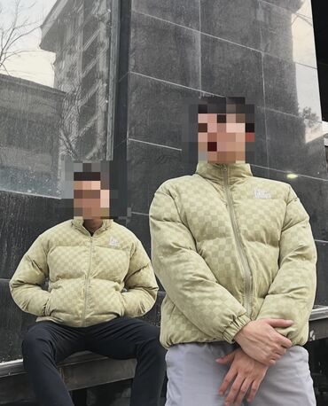 зимние брюки: Продаются куртки по себестоимости. Цены от 850 до 3600 сом. Куртки