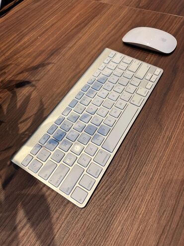 Чехлы и сумки для ноутбуков: Ağ rəngli Apple Magic klaviatura və Magic Maus birlikdə təqdim olunur