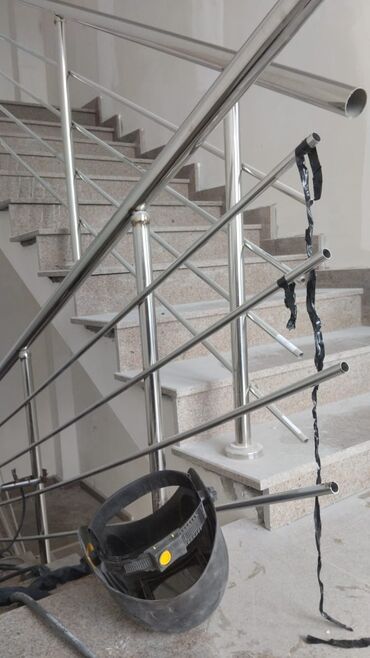 ограждение для лестницы: Перила из нержавейки любой сложности. Изготовления перила для офисов и