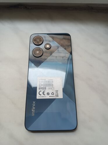 şabran telfon: Infinix Hot 30, 128 GB, rəng - Qara
