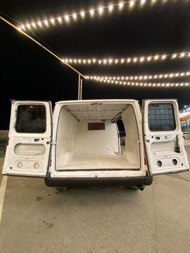 Ford: Ford Transit yük mikroavtobusu - Korpus: ağ rəng, qapalı furqon (yan — 8