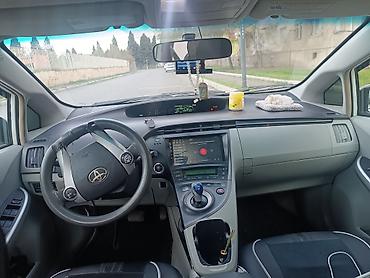 teker 18 type 0: Toyota Prius: 1.8 l | 2010 il Hetçbek — 3