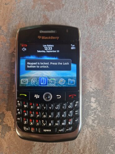 сотовый телефон fly ts114 black: Blackberry Curve 8900, цвет - Черный, Кнопочный