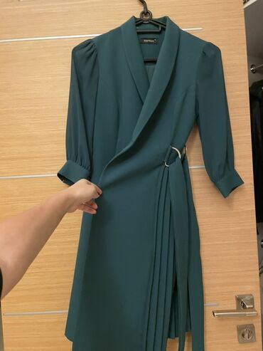 don modelləri 2023: Brend: ESPCA Model: kəmərli qaplamalı (wrap) don - Rəng: tünd