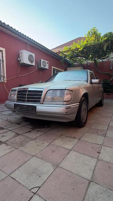 mercedes şəkilləri: Mercedes-Benz W124: 2.6 l | 1989 il Sedan — 1