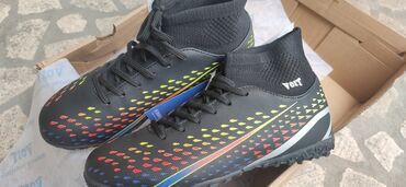 спорт магазин ош: Обувь для футбола - сороконожки. 36 размер, новые, отличного качества