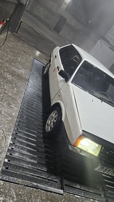 ВАЗ (ЛАДА): ВАЗ (ЛАДА) 2109: 1999 г., Механика, Хэтчбэк — 6