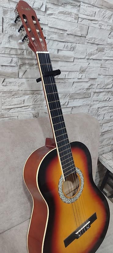 Гитары: Klassik akustik gitara – sunburst (sarıdan qara keçidli) boyalı — 1