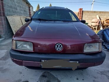 обмен на частный дом: Volkswagen Passat: 1992 г., 1.8 л, Механика, Бензин, Универсал