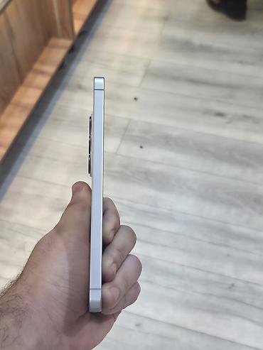ачки с камерой: Samsung Galaxy S25+, Б/у, 256 ГБ, цвет - Белый, В рассрочку — 4