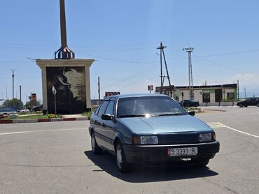авто расрочку бишкек: Volkswagen Passat CC: 1988 г., 1.8 л, Механика, Бензин, Седан