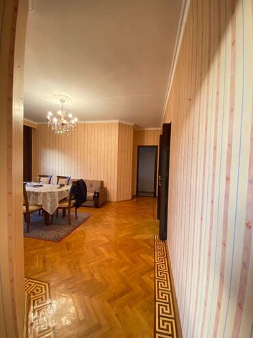 Uzunmüddətli kirayə mənzillər: 28 may metrosuna yaxın Amerika səfirliyinə yaxın 5 mertebeli binanın — 15