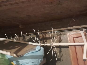 Mağaza asılqanları: Mağaza vitrin sistemi üçün asqı və profil dəsti - Divara bərkidilən — 8