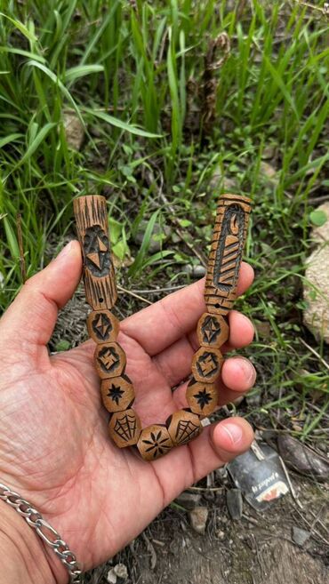 Təsbehlər: Təsbehlər hazır əldə var.çeşid çoxdu.çatdırılma 1_2 saata edilir. çox — 6