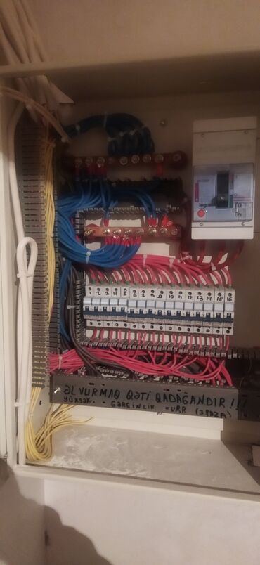 Yeni tikili: Yeni Günəşli Massiv A, 2 otaqlı, Yeni tikili, m. Xalqlar Dostluğu, 67 kv. m — 30