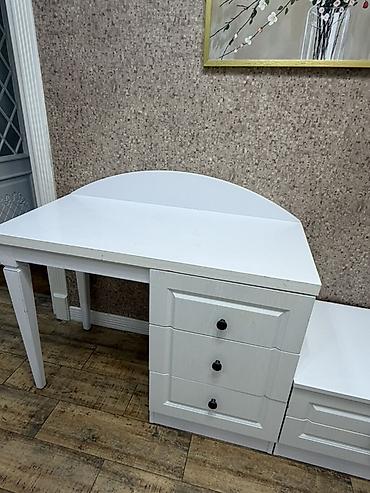 Ağ rəngli çoxfunksiyalı yazı/iş masası və aşağı modullu komod dəsti - at lalafo.az — 2 Ağ rəngli çoxfunksiyalı yazı/iş masası və aşağı modullu komod dəsti - — 2