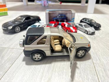 lidl gimnastika za bebe: Burago Land Rover 1:24 Na stanju 20ak autica, pogledajte moje oglase