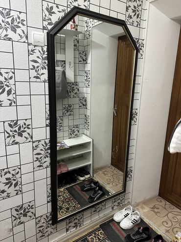 зеркало душ: Продается зеркало большое в отличном состоянии, цена срочная 3000 сом