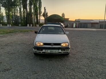 авто гаражное хранение: Volkswagen Golf: 1995 г., 1.8 л, Автомат, Бензин, Хетчбек