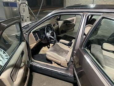 опел вектр: Ford Sierra: 1987 г., 2 л, Механика, Бензин, Седан — 4