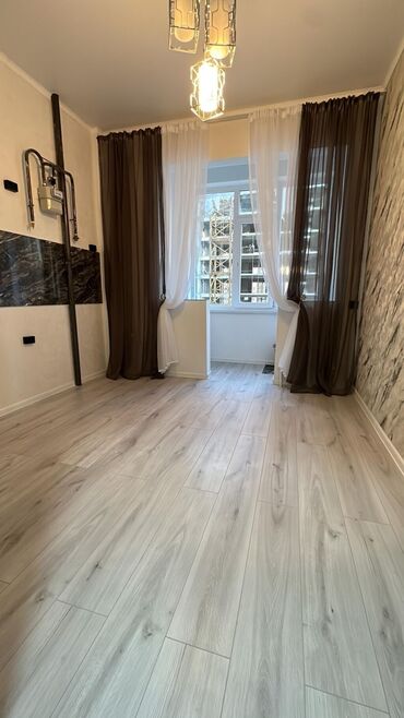 жер уйдон квартира берилет ак босого: 1 комната, 42 м², Элитка, 6 этаж, Евроремонт