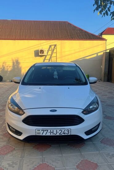 fort focs: Ford Focus: 1 l | 2018 il 167585 km Sedan