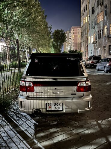 автомобиль ош: Subaru Forester: 2000 г., 2 л, Механика, Бензин, Универсал