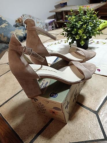 Sandale: Скроз нове оригинал сандале, преврнута кожа. Висина штикле 7 цм — 15
