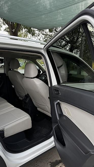 tiguan: Volkswagen Tiguan: 2019 г., 2 л, Автомат, Бензин, Кроссовер — 7