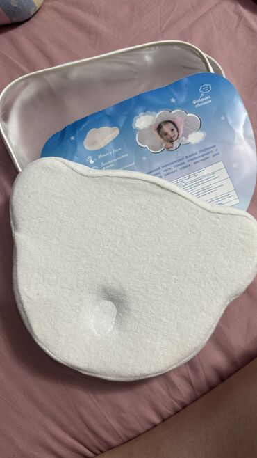 человечки для новорожденных: Подушка для новорожденных !500 сом