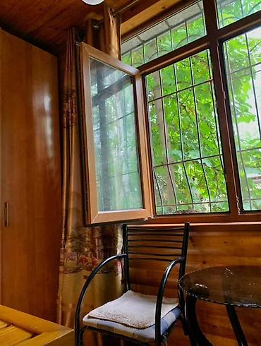 Продажа комнат: Продаётся уютная 3-комнатная квартира в хорошем районе.Рядом школа — 13