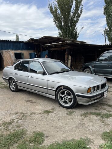 bmv m5 e60: BMW 525: 1990 г., 2.5 л, Механика, Бензин, Седан